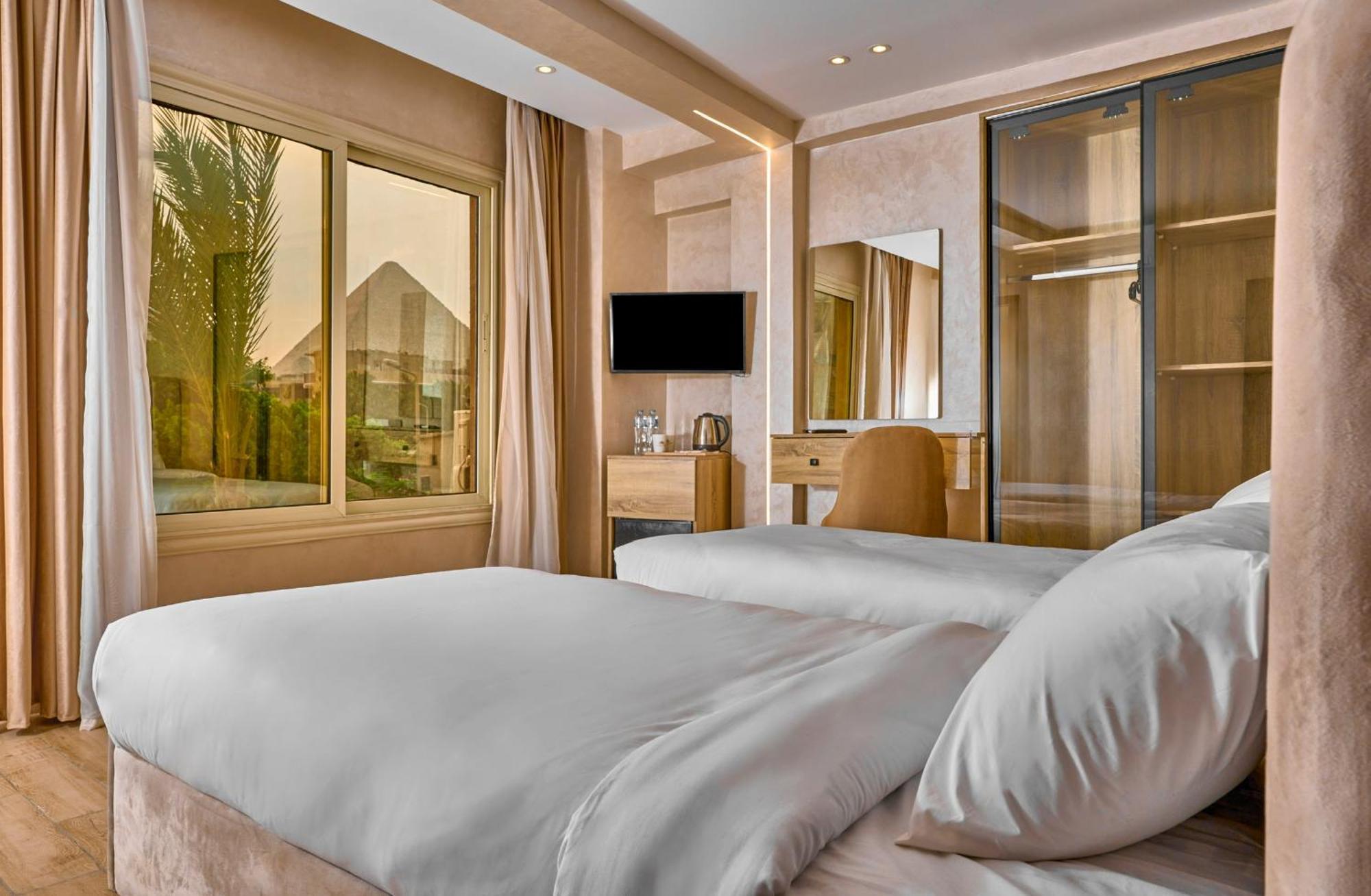 Cleopatra Tower Pyramids View Hotel Il Cairo