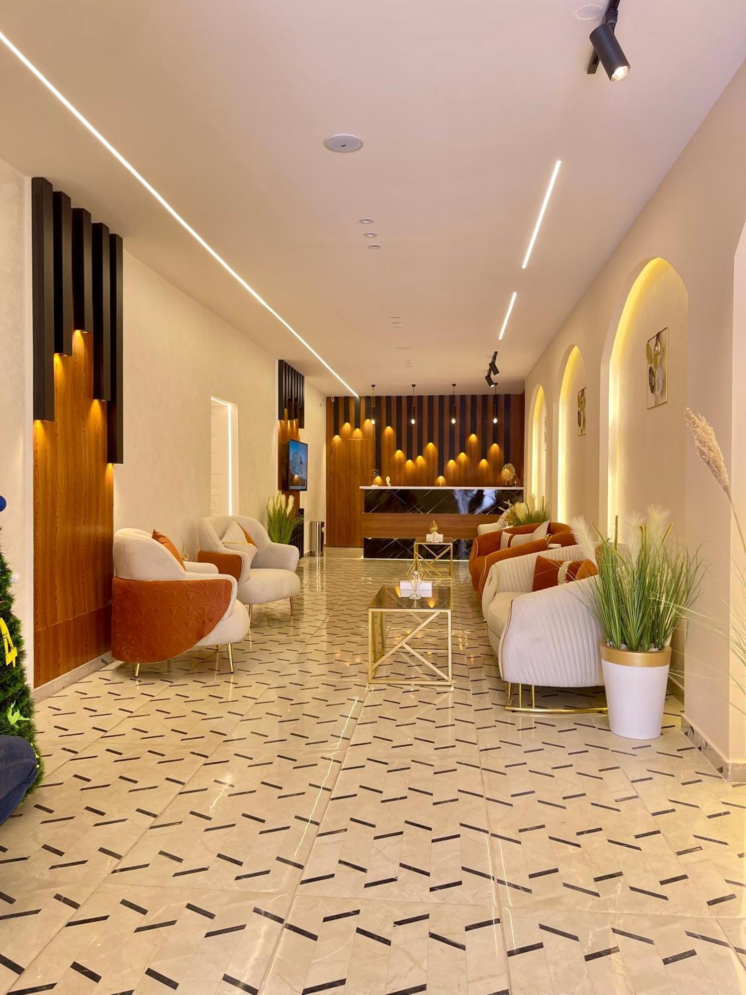 Cleopatra Tower Pyramids View Hotel